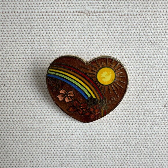 Vintage Enamel Heart Pin W/ Rainbow Sun & Flowers Design 1" Size Gold Tone Back - Picture 2 of 9
